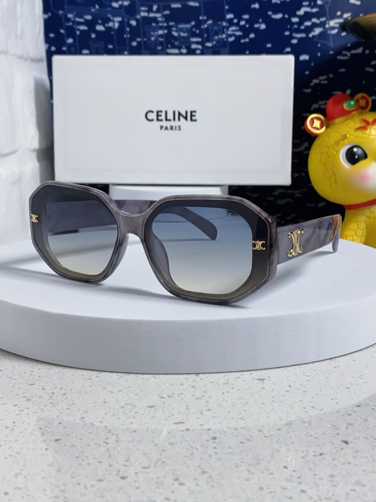 China Replica Celine Sunglasses 28usd Only