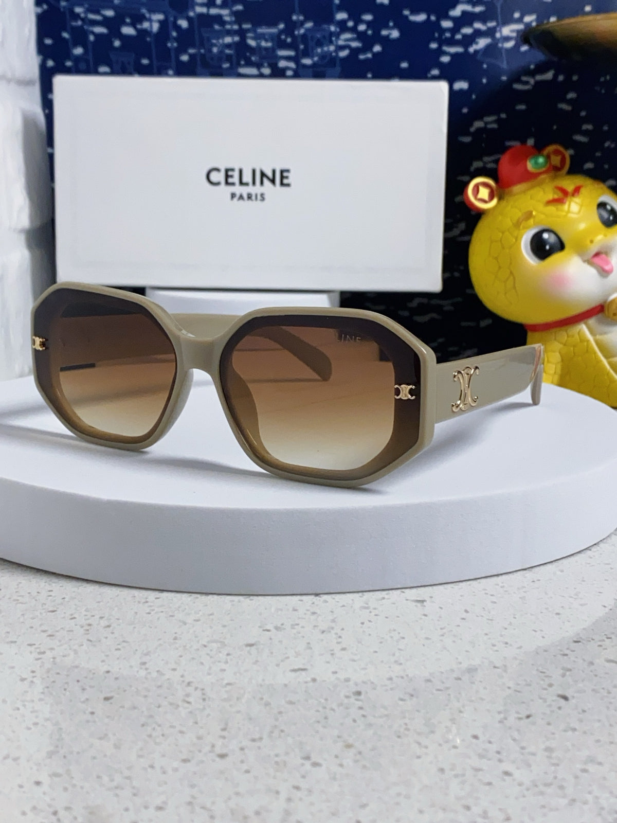 China Replica Celine Sunglasses 28usd Only