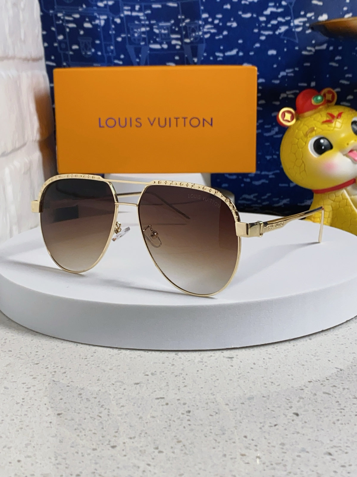 China Replica LV Sunglasses 32usd Only