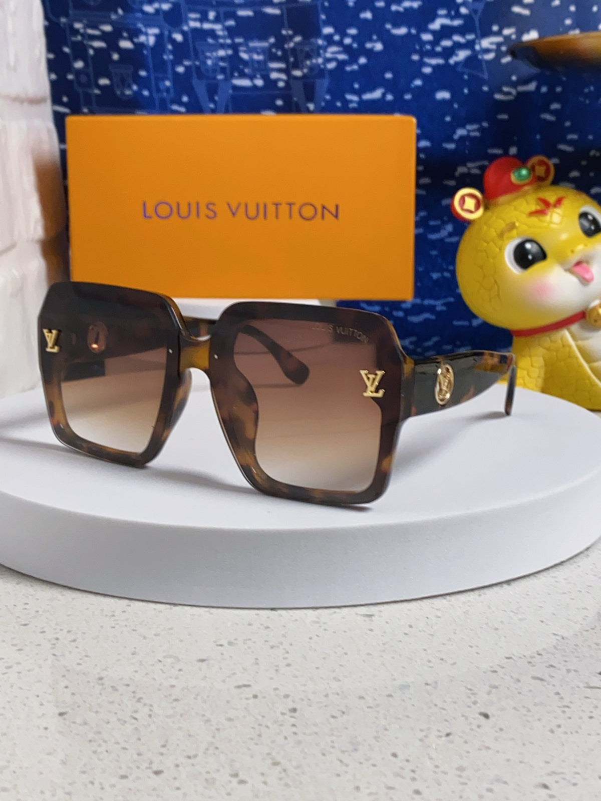 China Replica LV Sunglasses 30usd Only