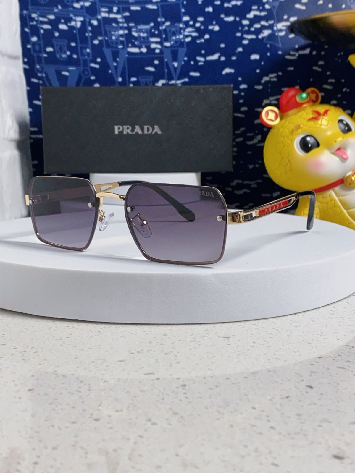 China Replica Prada Sunglasses 28usd Only