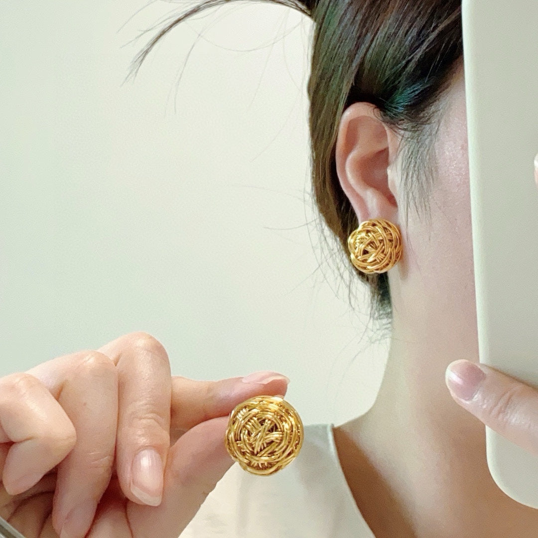 China Replica Loewe Earrings 30usd Only