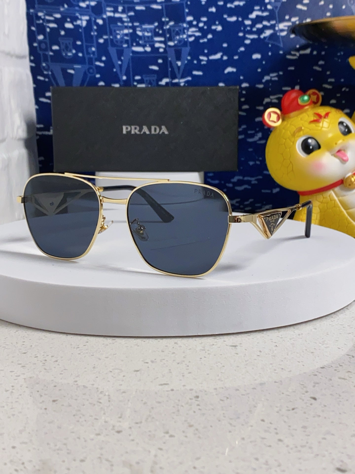 China Replica Prada Sunglasses 32usd Only