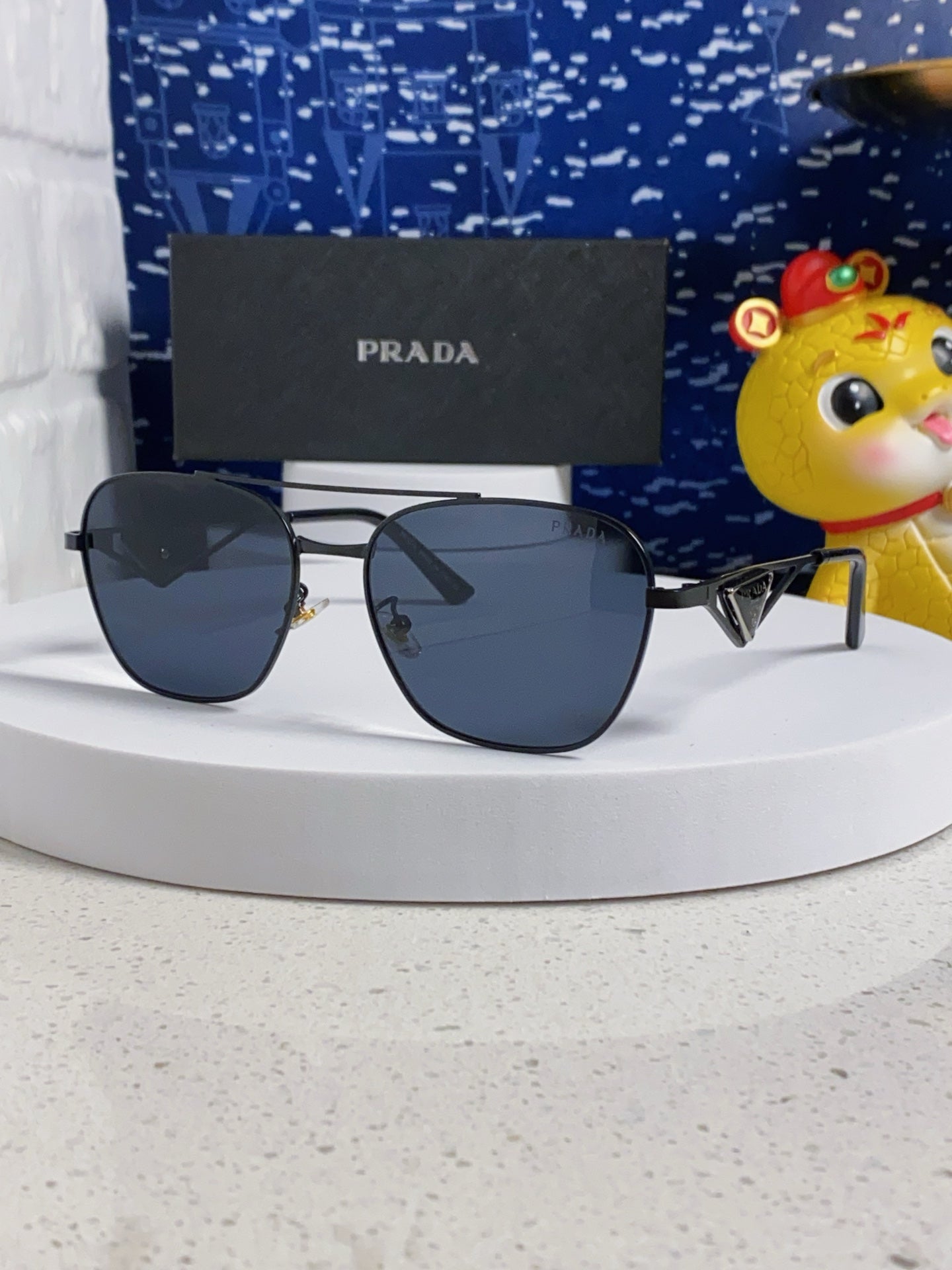 China Replica Prada Sunglasses 32usd Only