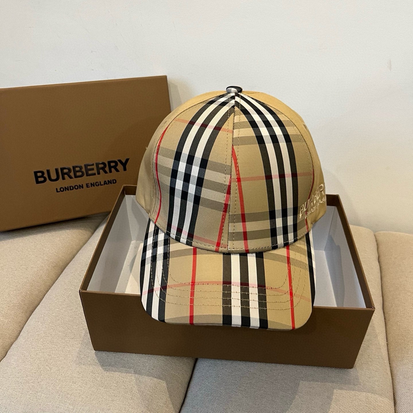 China Replica Burberry Hats 22usd Only