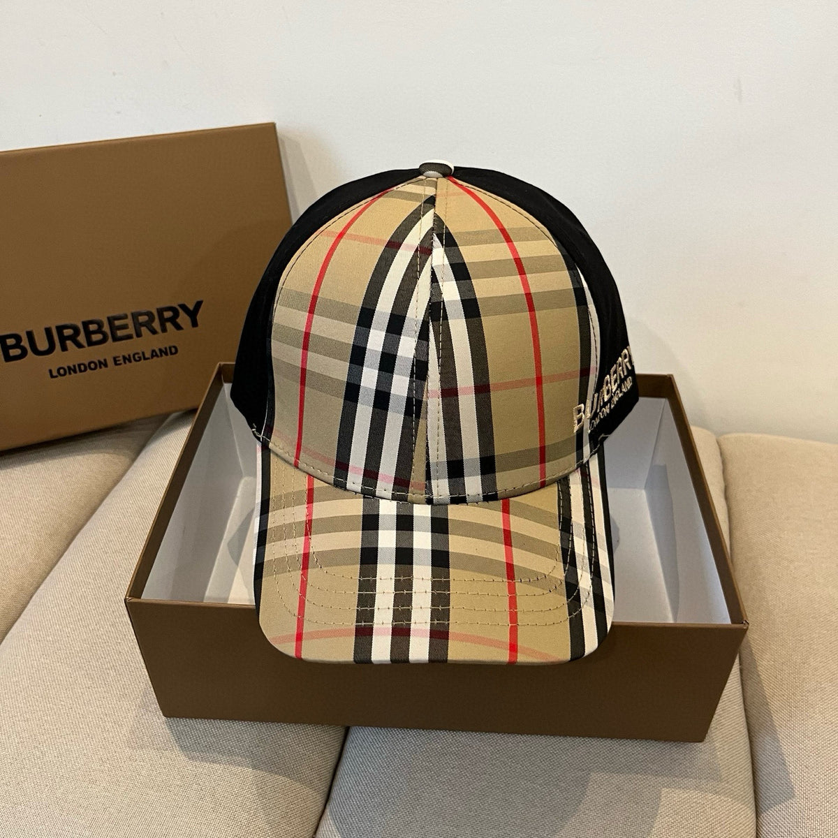 China Replica Burberry Hats 22usd Only
