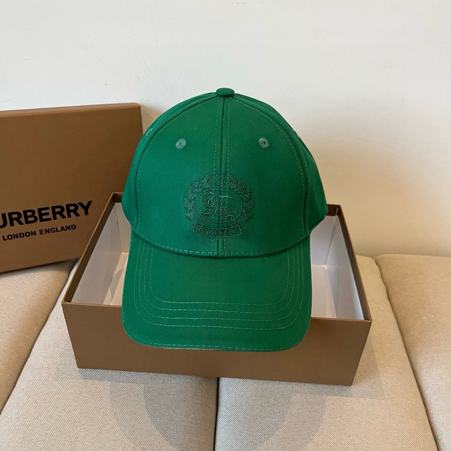 China Replica Burberry Hats 22usd Only