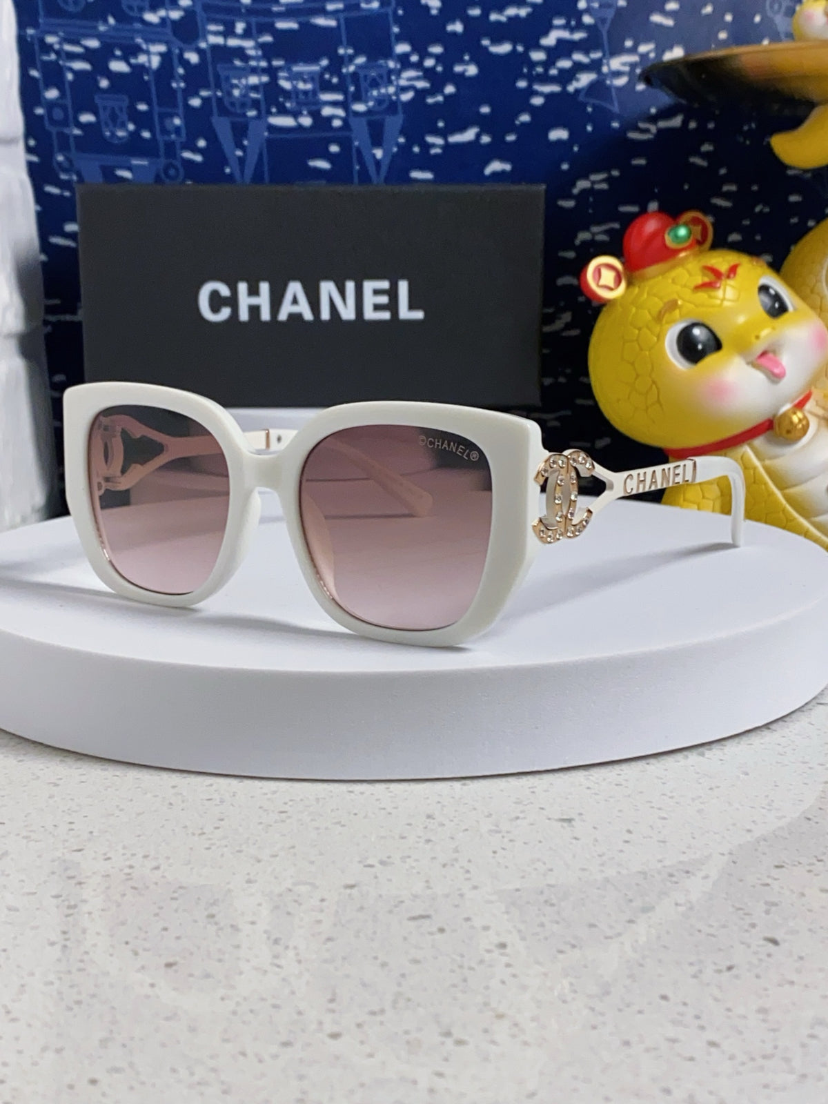 China Replica Chanel Sunglasses 32usd Only