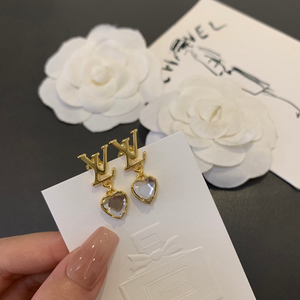 China Replica LV Earrings 28usd Only