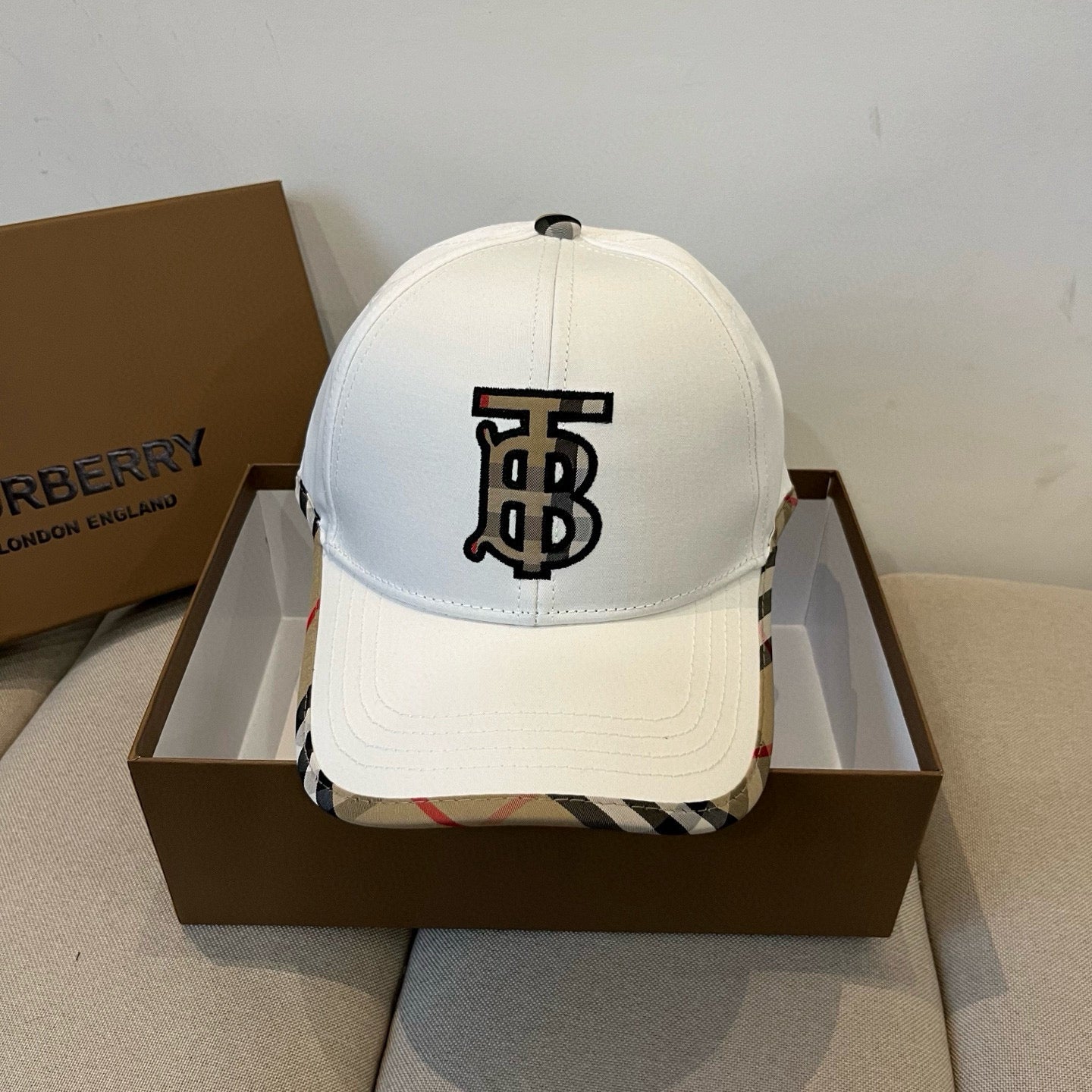 China Replica Burberry Hats 24usd Only