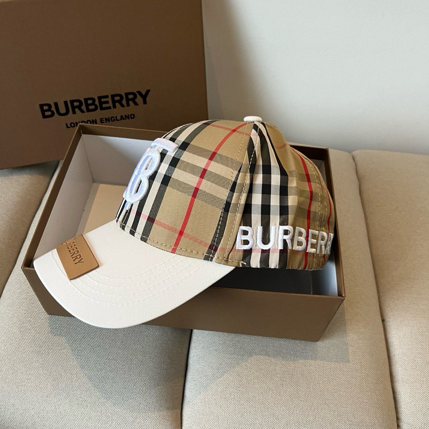 China Replica Burberry Hats 22usd Only