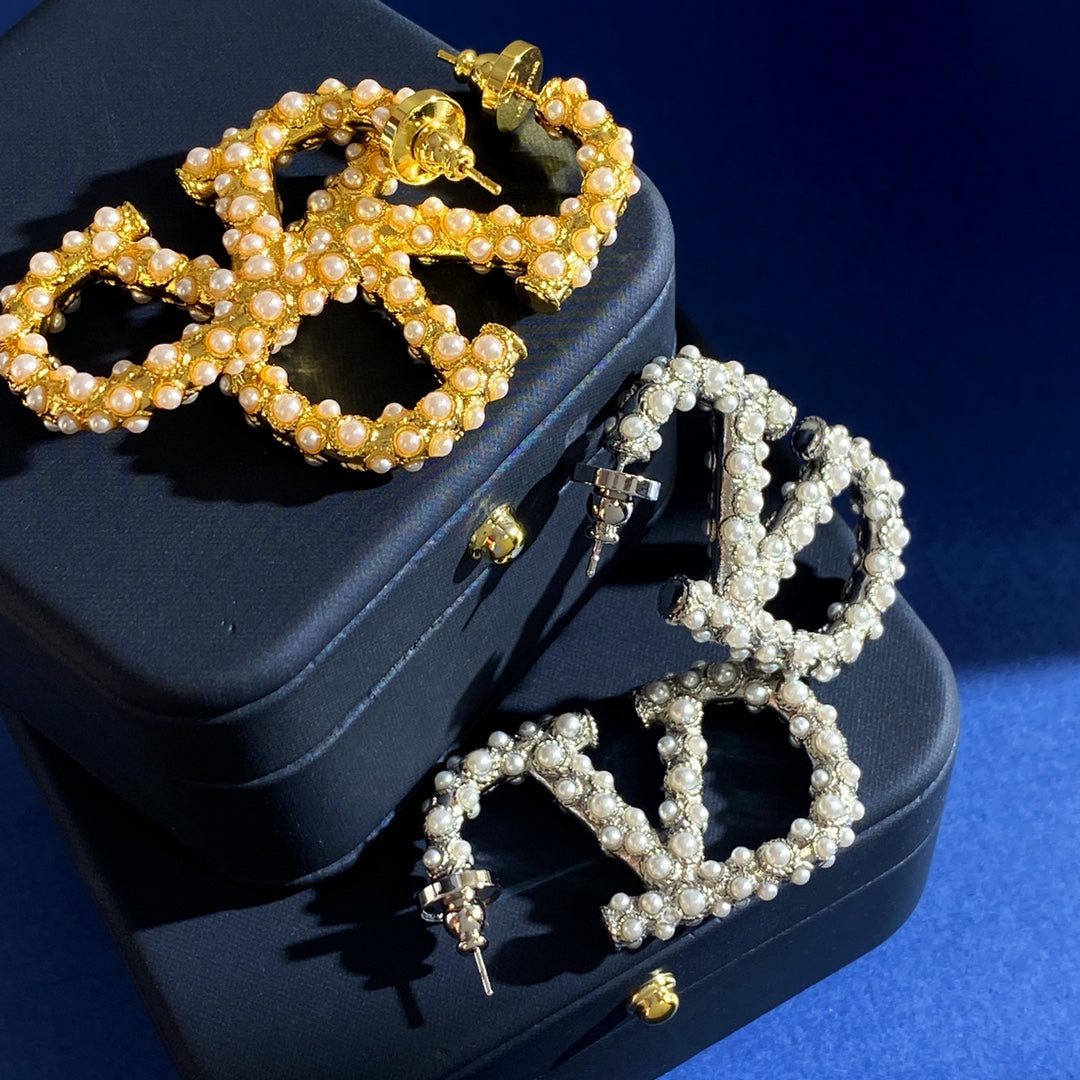 China Replica Valentino Earrings 30usd Only