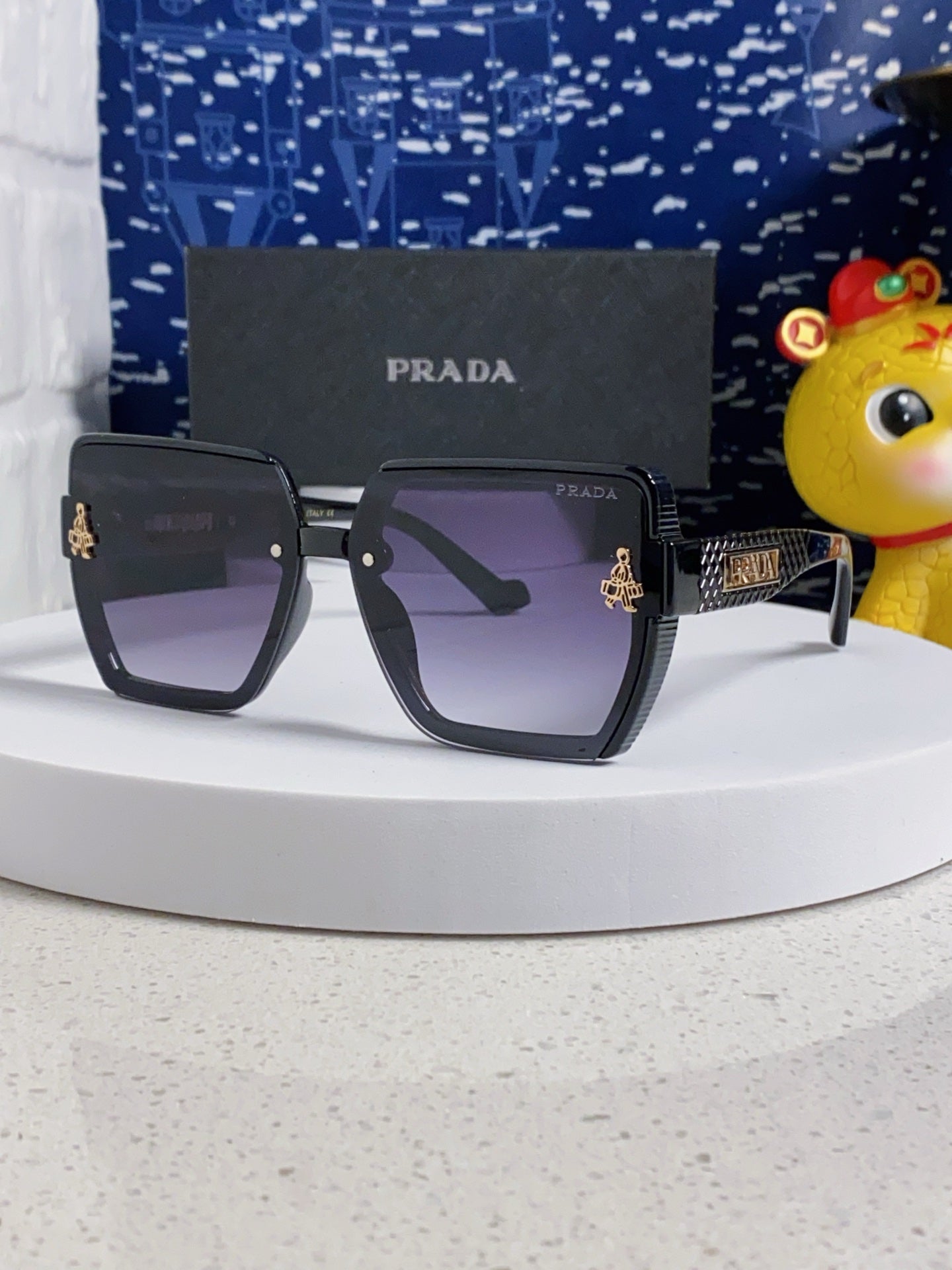 China Replica Prada Sunglasses 30usd Only