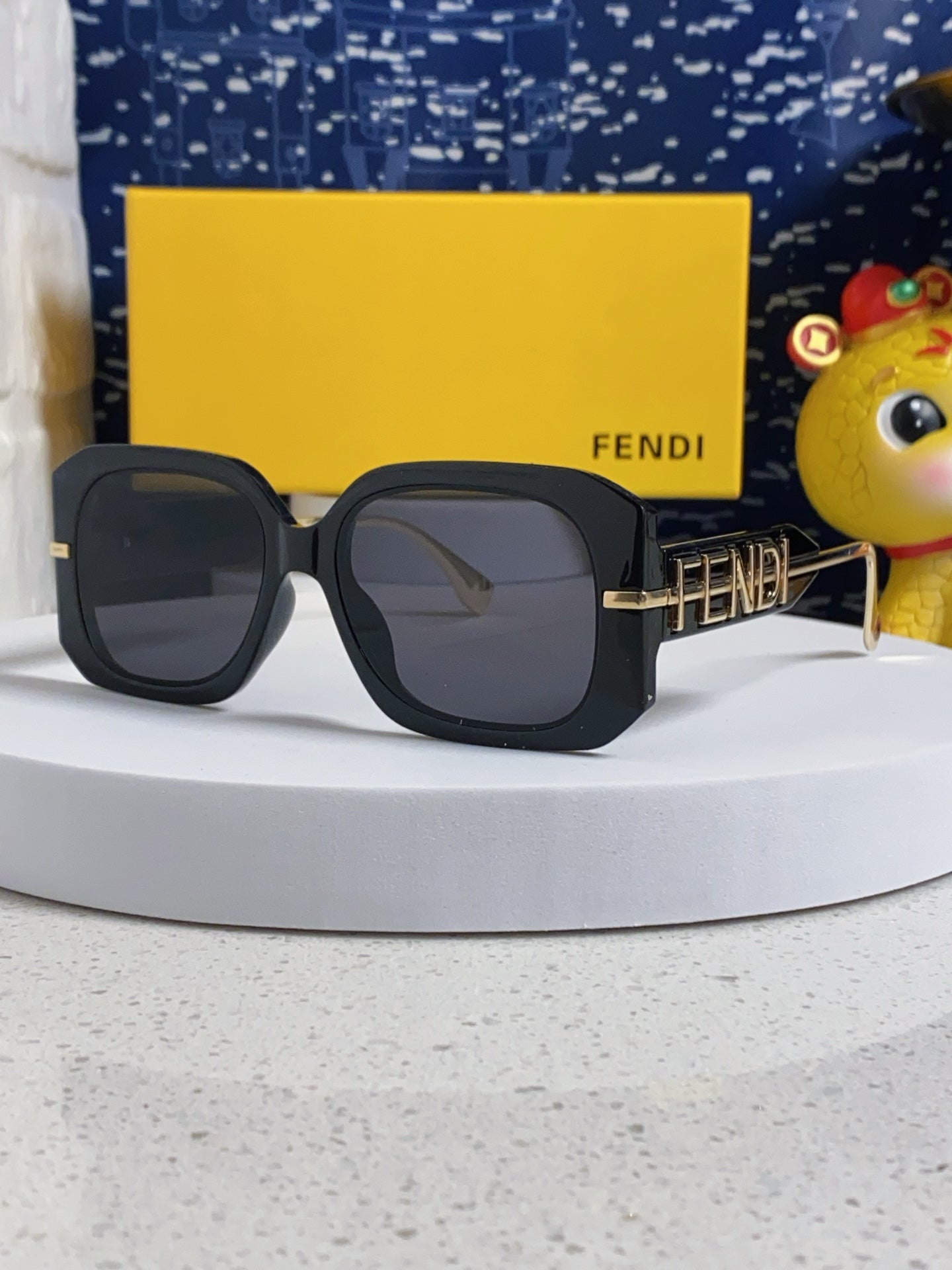 China Replica Fendi Sunglasses 30usd Only