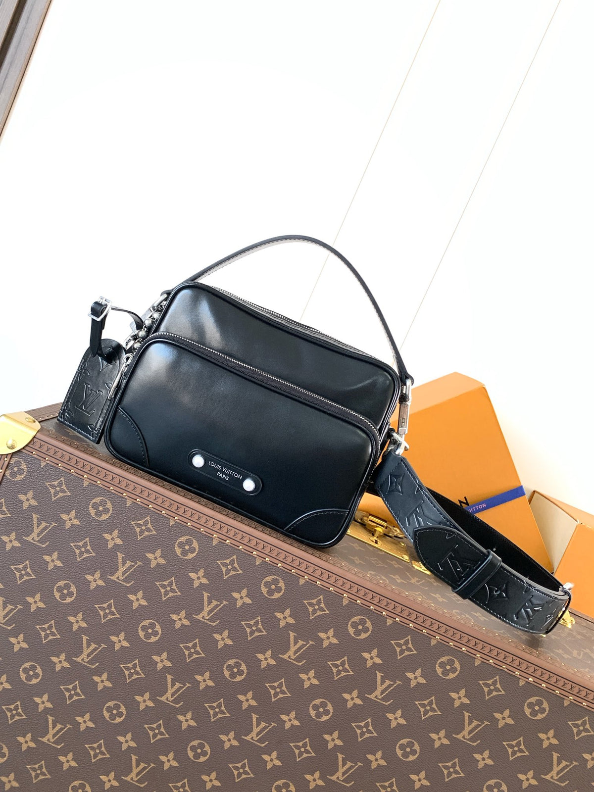 China Replica LV Handbags 243usd Only