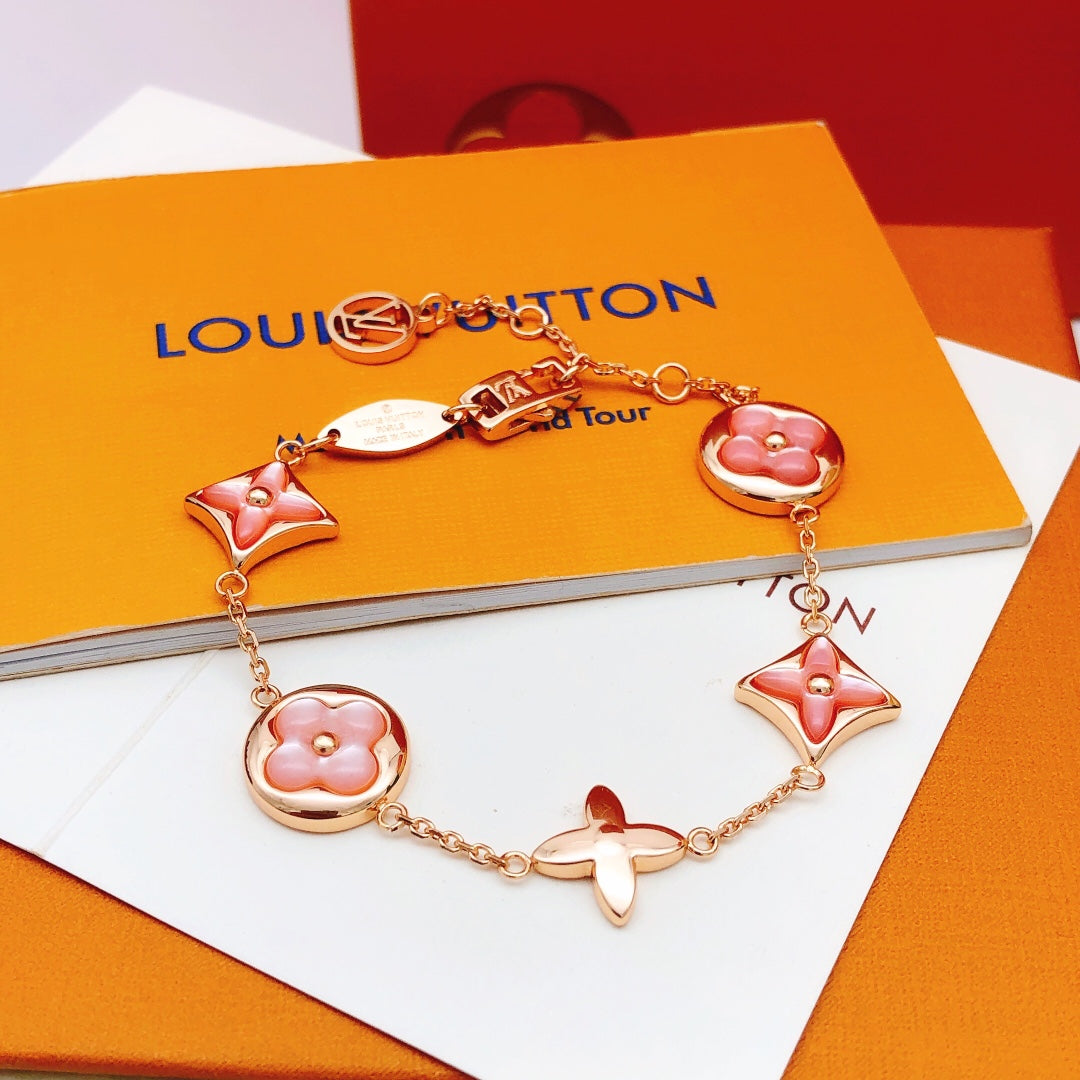China Replica LV Bracelets 35usd Only
