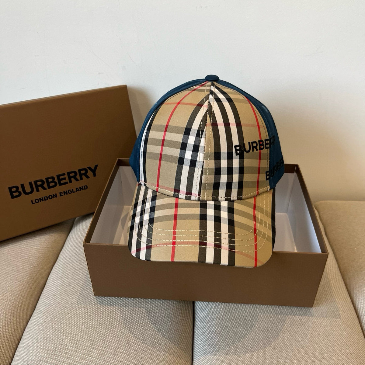 China Replica Burberry Hats 22usd Only