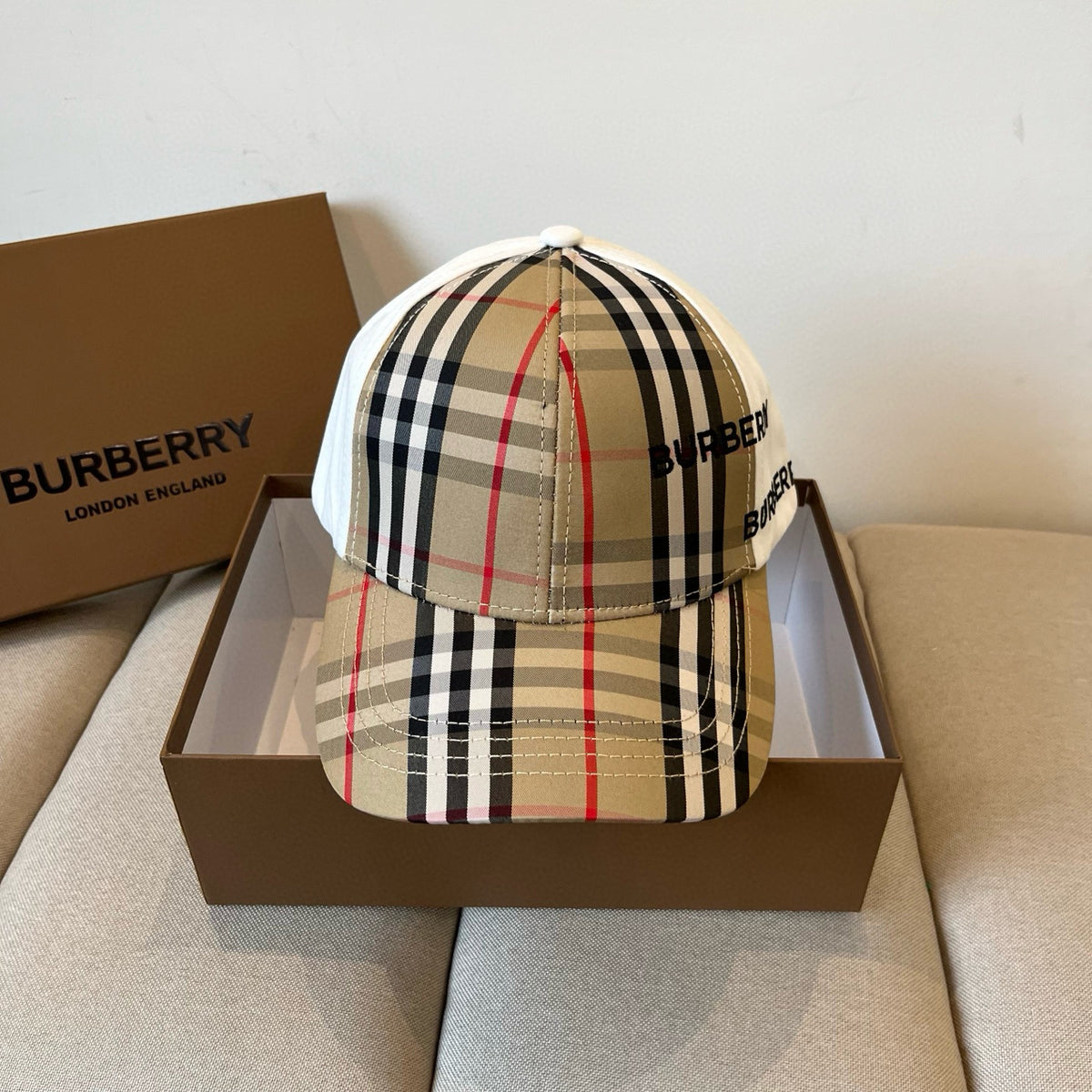 China Replica Burberry Hats 22usd Only
