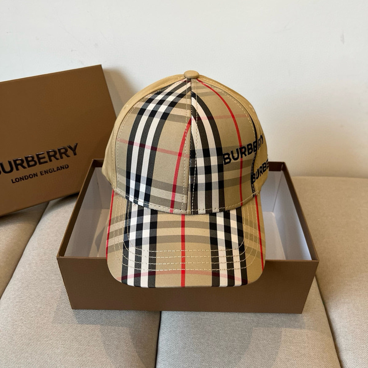 China Replica Burberry Hats 22usd Only