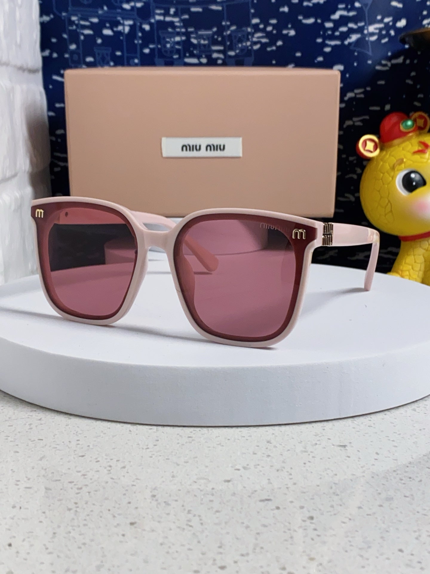 China Replica MiuMiu Sunglasses 28usd Only