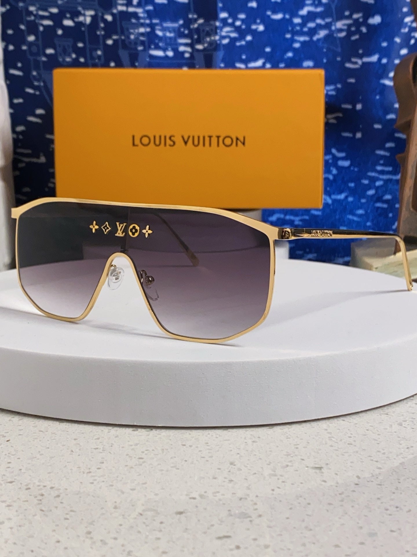 China Replica LV Sunglasses 32usd Only