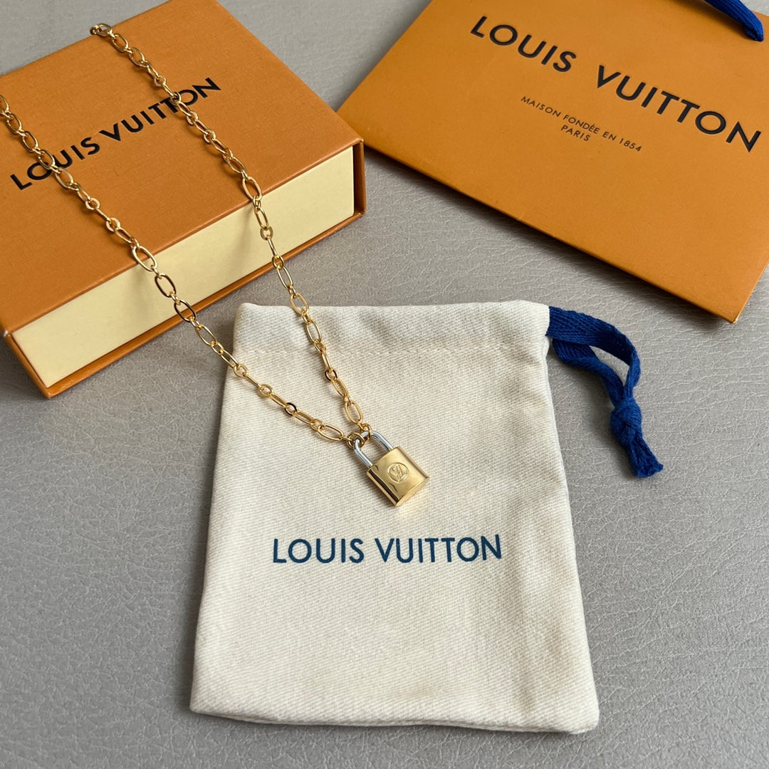 China Replica LV Necklaces 51usd Only