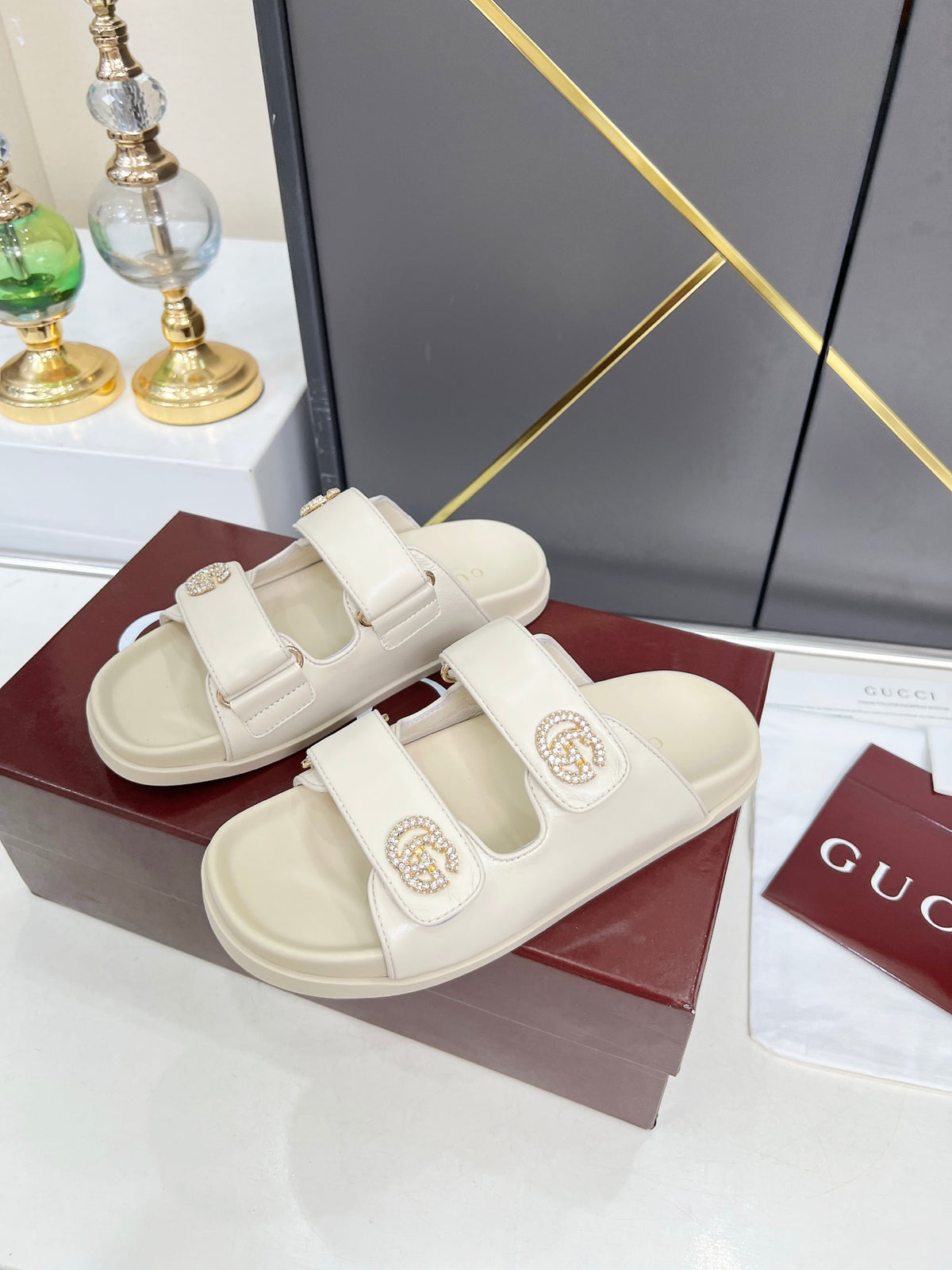 China Replica Gucci Women Shoes 70usd Only