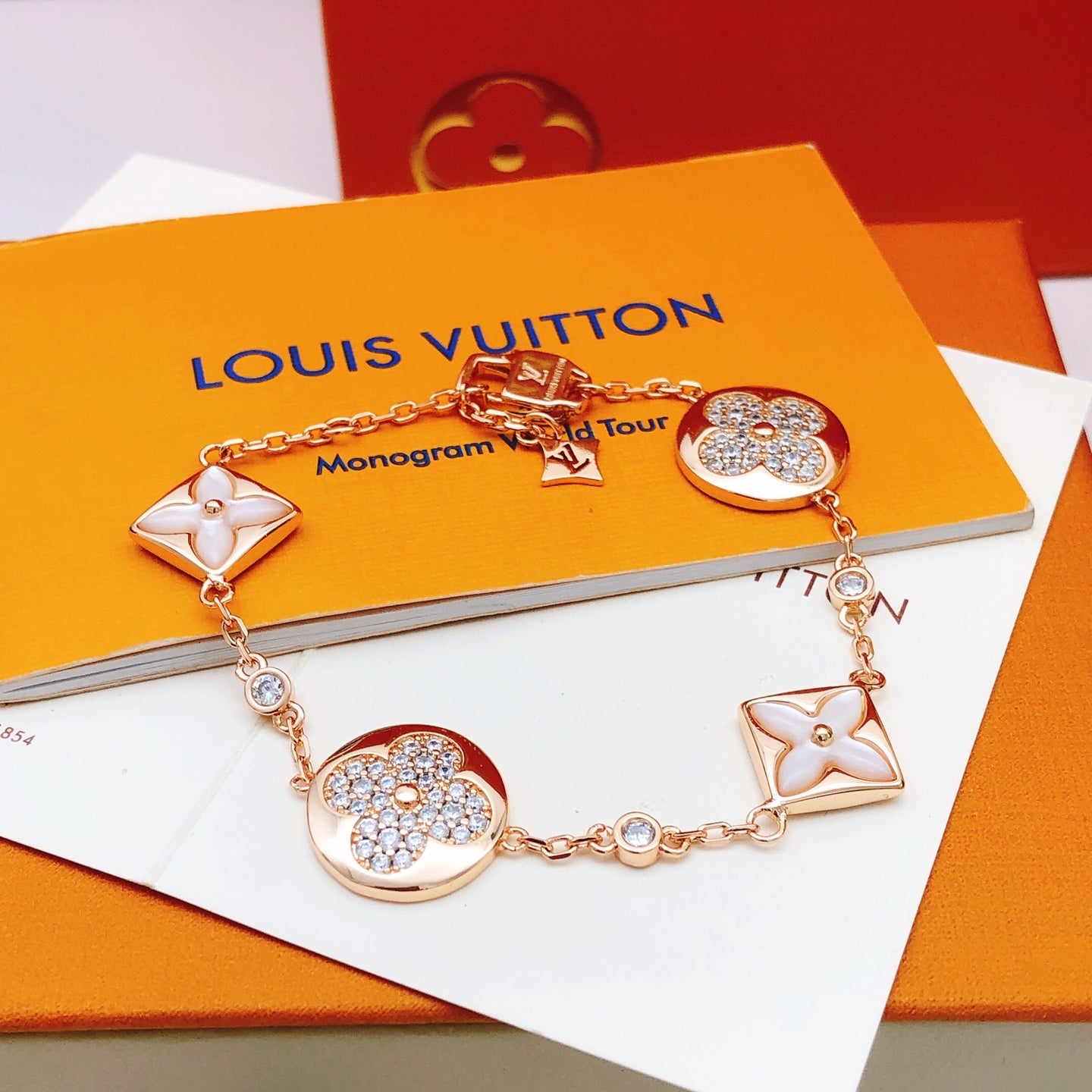 China Replica LV Bracelets 35usd Only