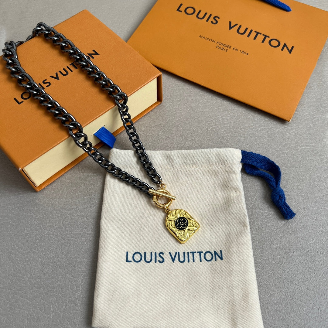 China Replica LV Necklaces 45usd Only