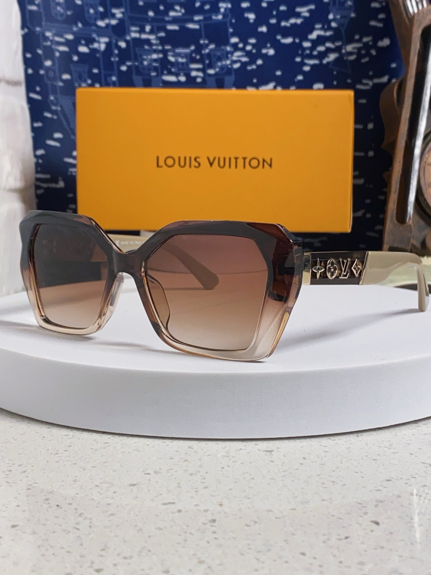 China Replica LV Sunglasses 32usd Only