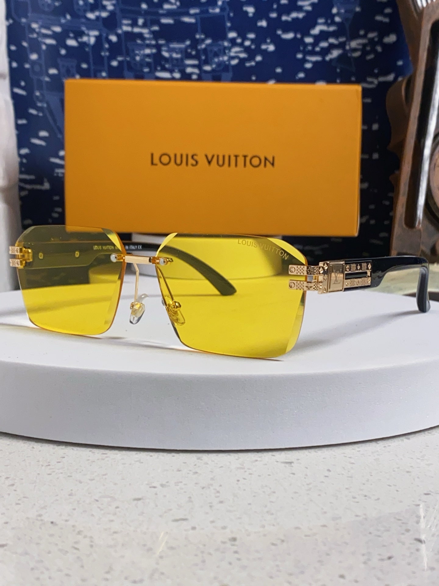 China Replica LV Sunglasses 32usd Only