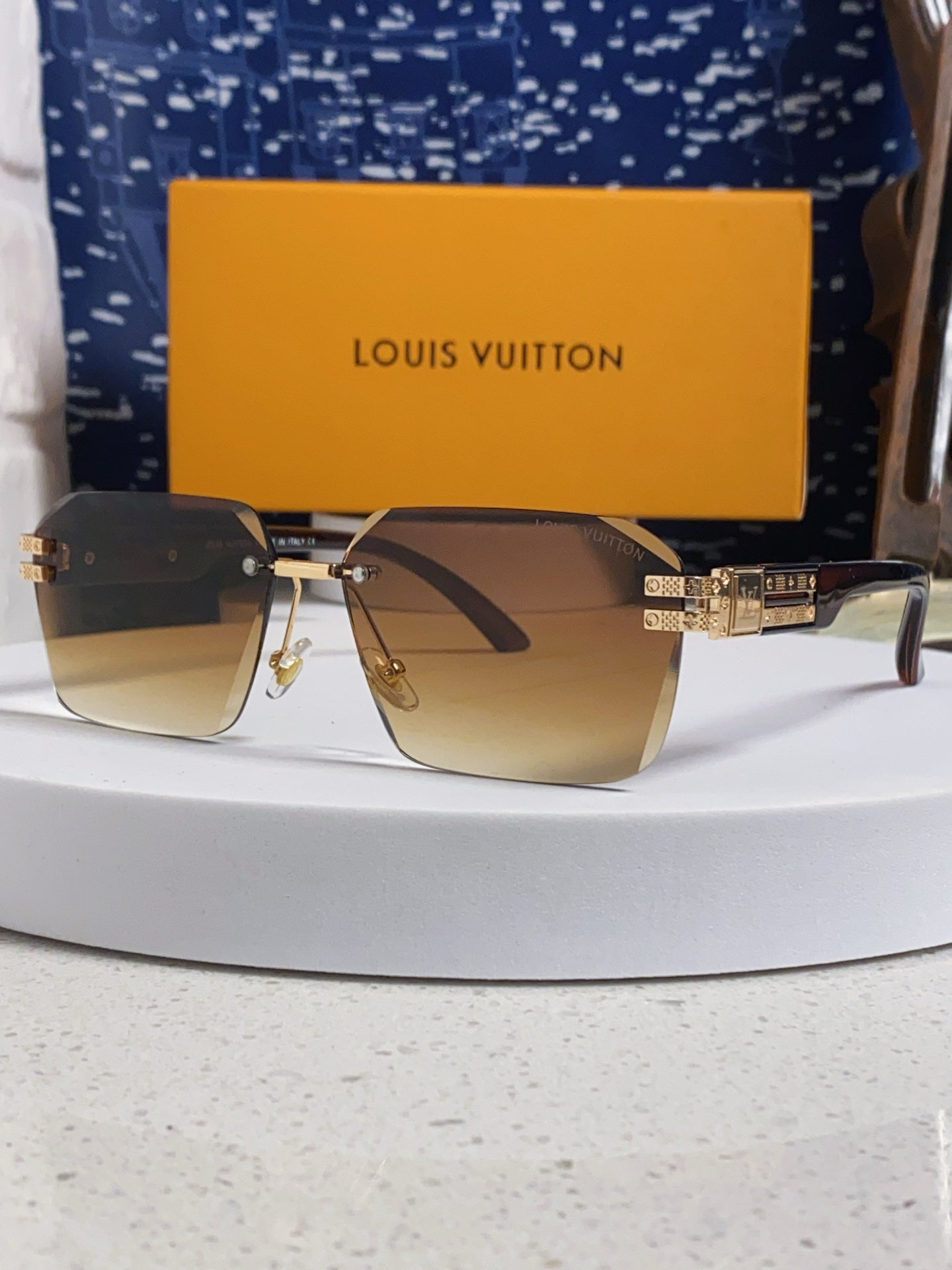 China Replica LV Sunglasses 32usd Only
