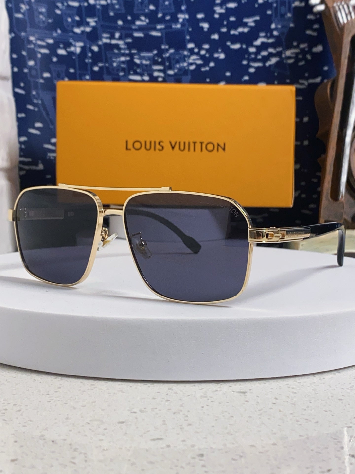 China Replica LV Sunglasses 32usd Only