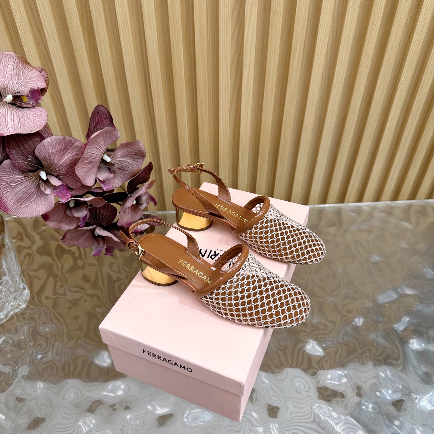 China Replica Ferragamo Women Shoes 98usd Only