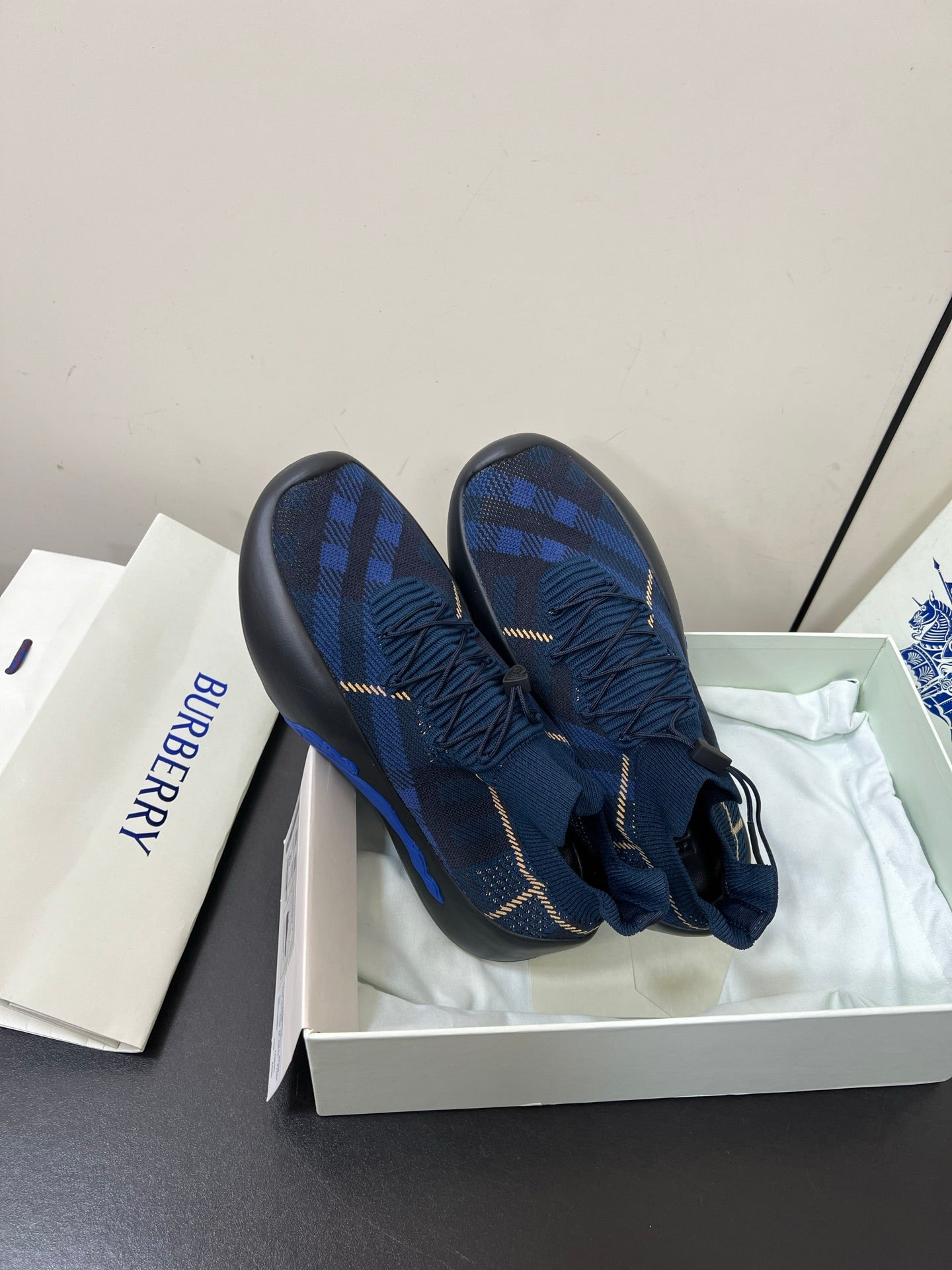 China Replica Burberry Women Shoes 122usd Only