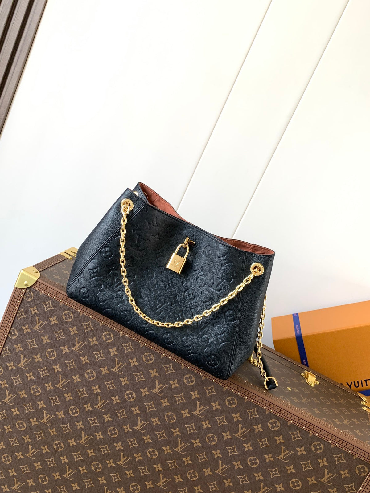 China Replica LV Handbags 174usd Only