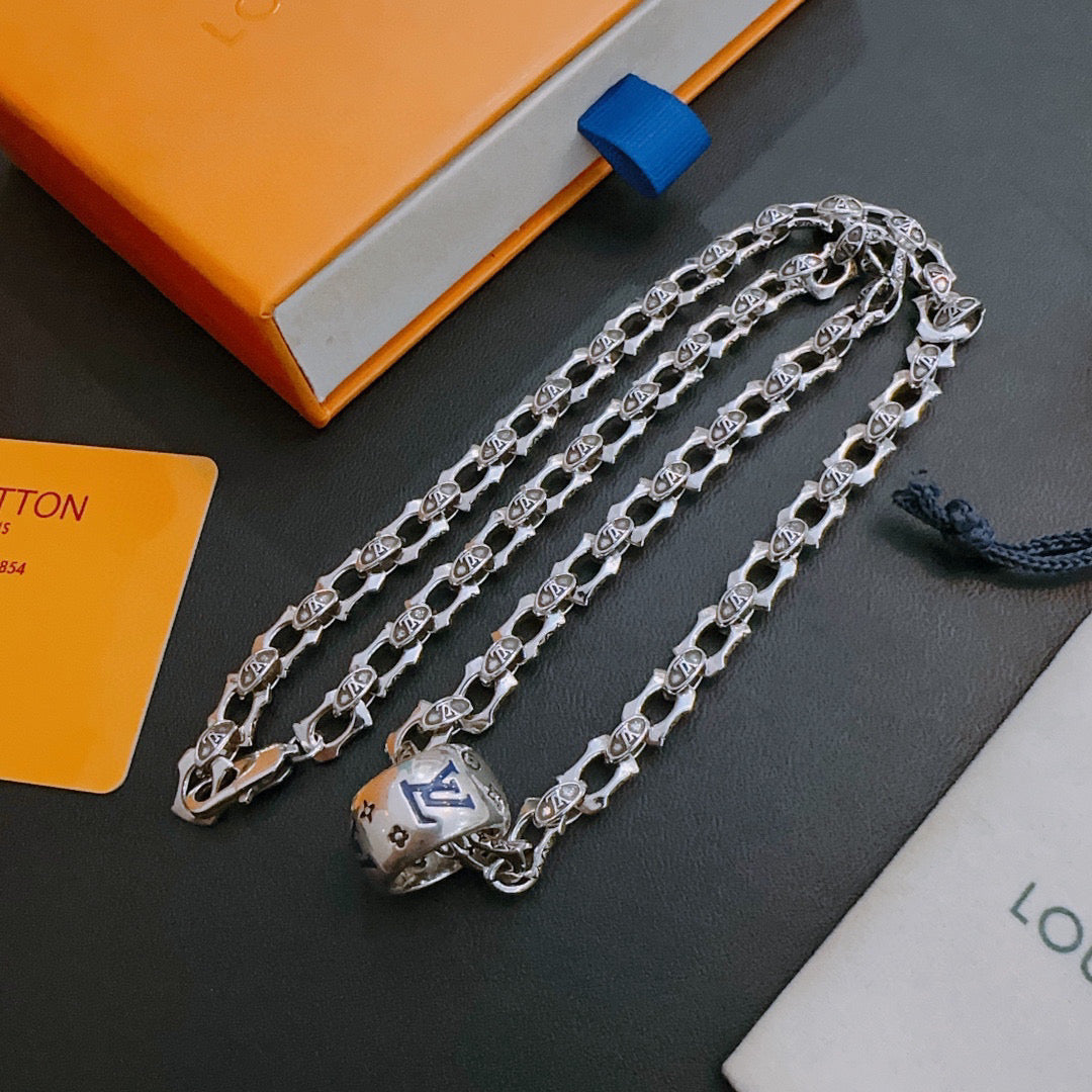 China Replica LV Necklaces 72usd Only