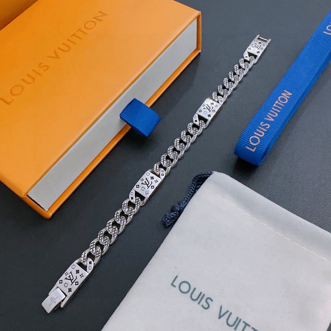 China Replica LV Bracelets 70usd Only