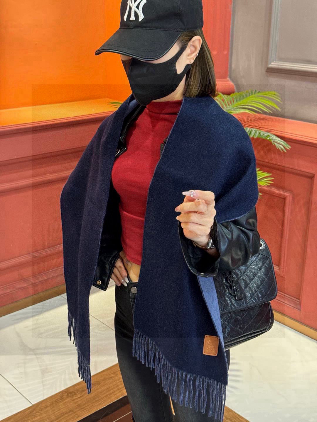 China Replica Loewe Scarf 50usd Only