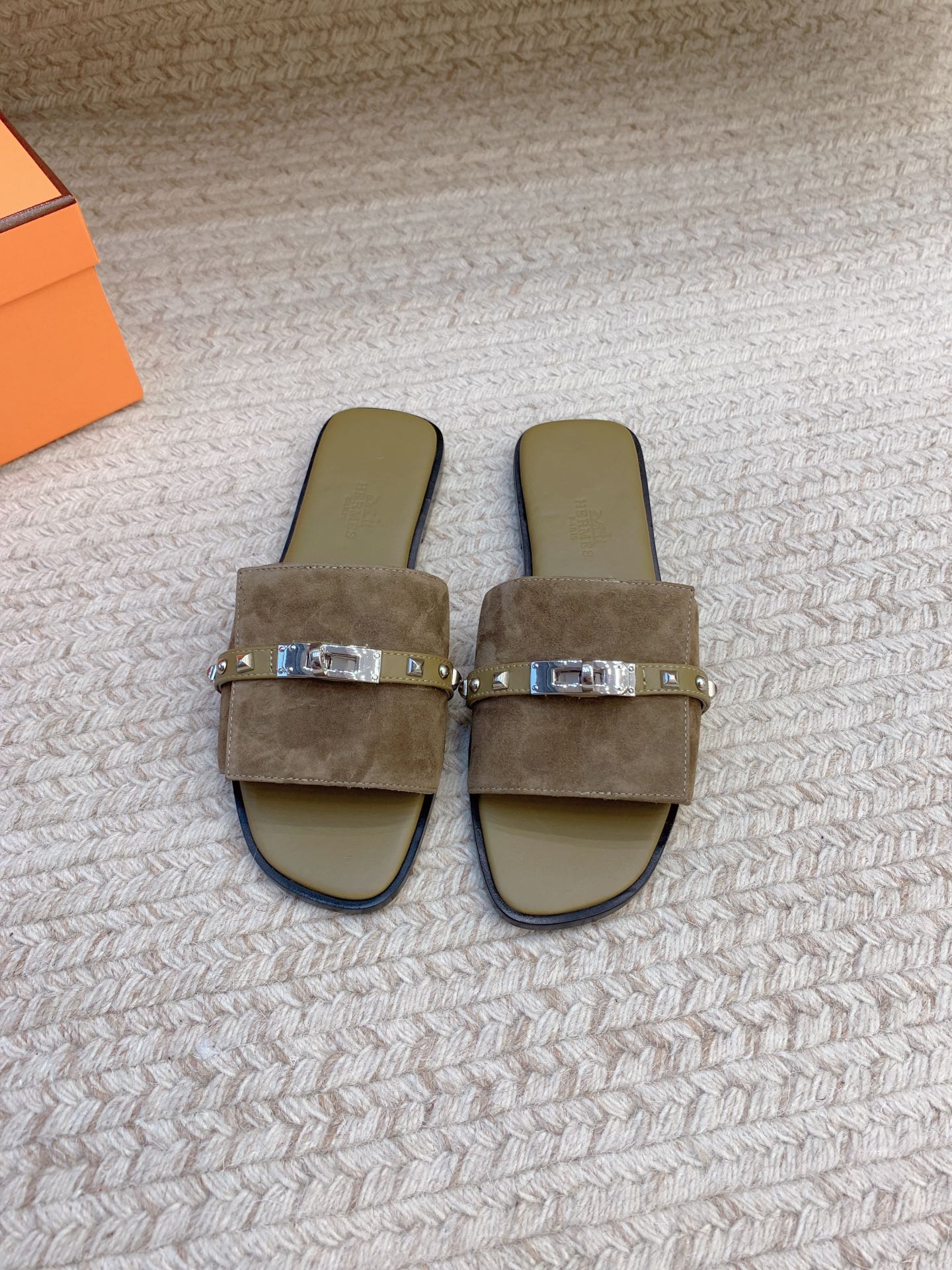 China Replica Hermes Women Shoes 122usd Only