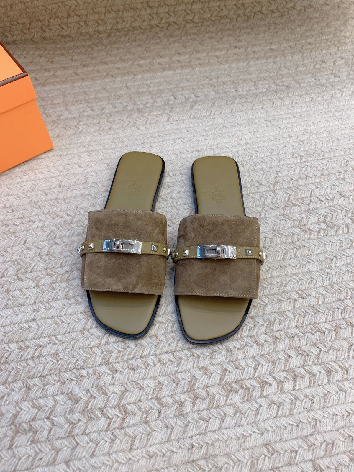 China Replica Hermes Women Shoes 122usd Only