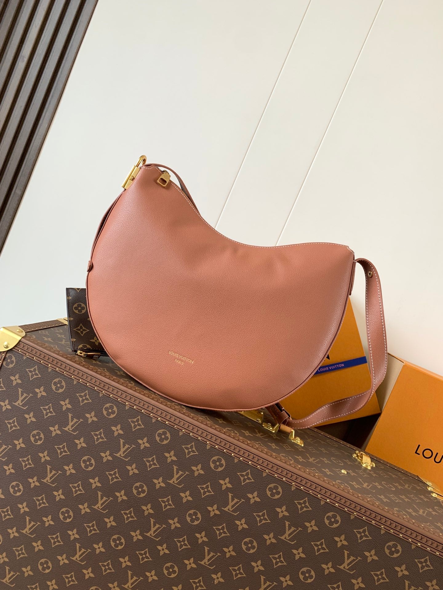 China Replica LV Handbags 177usd Only
