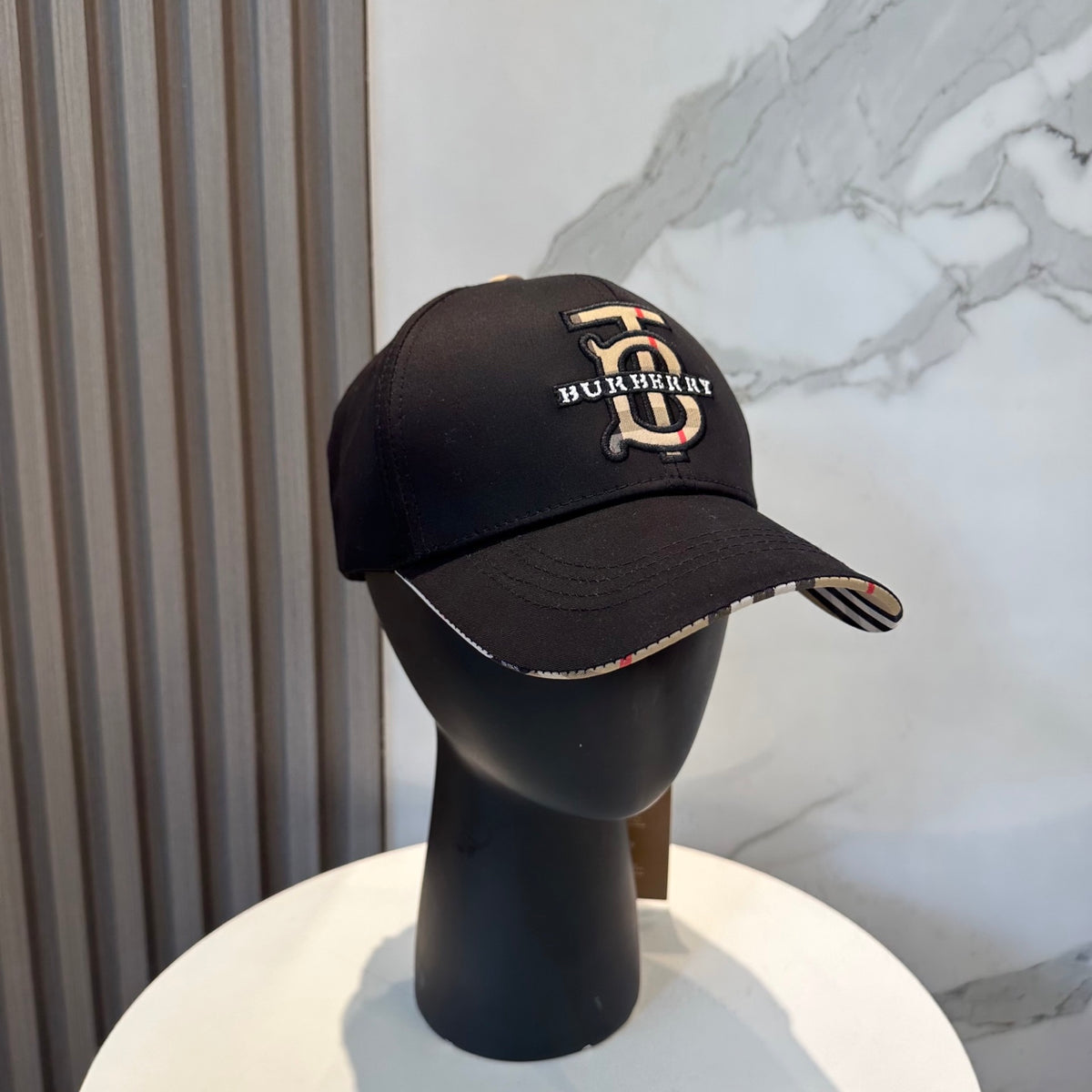 China Replica Burberry Hats 22usd Only