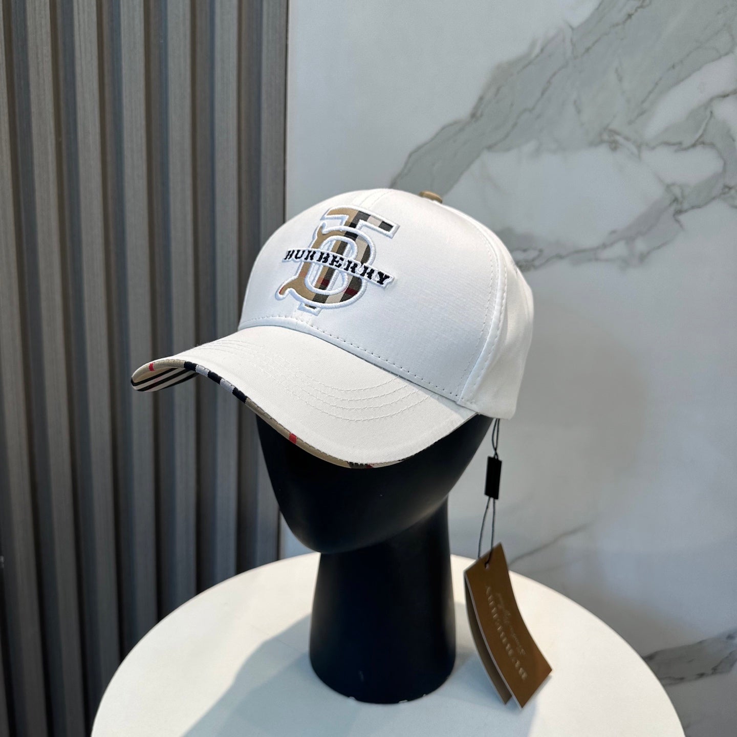 China Replica Burberry Hats 22usd Only