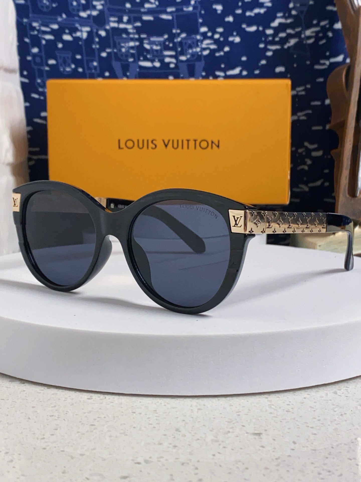 China Replica LV Sunglasses 32usd Only