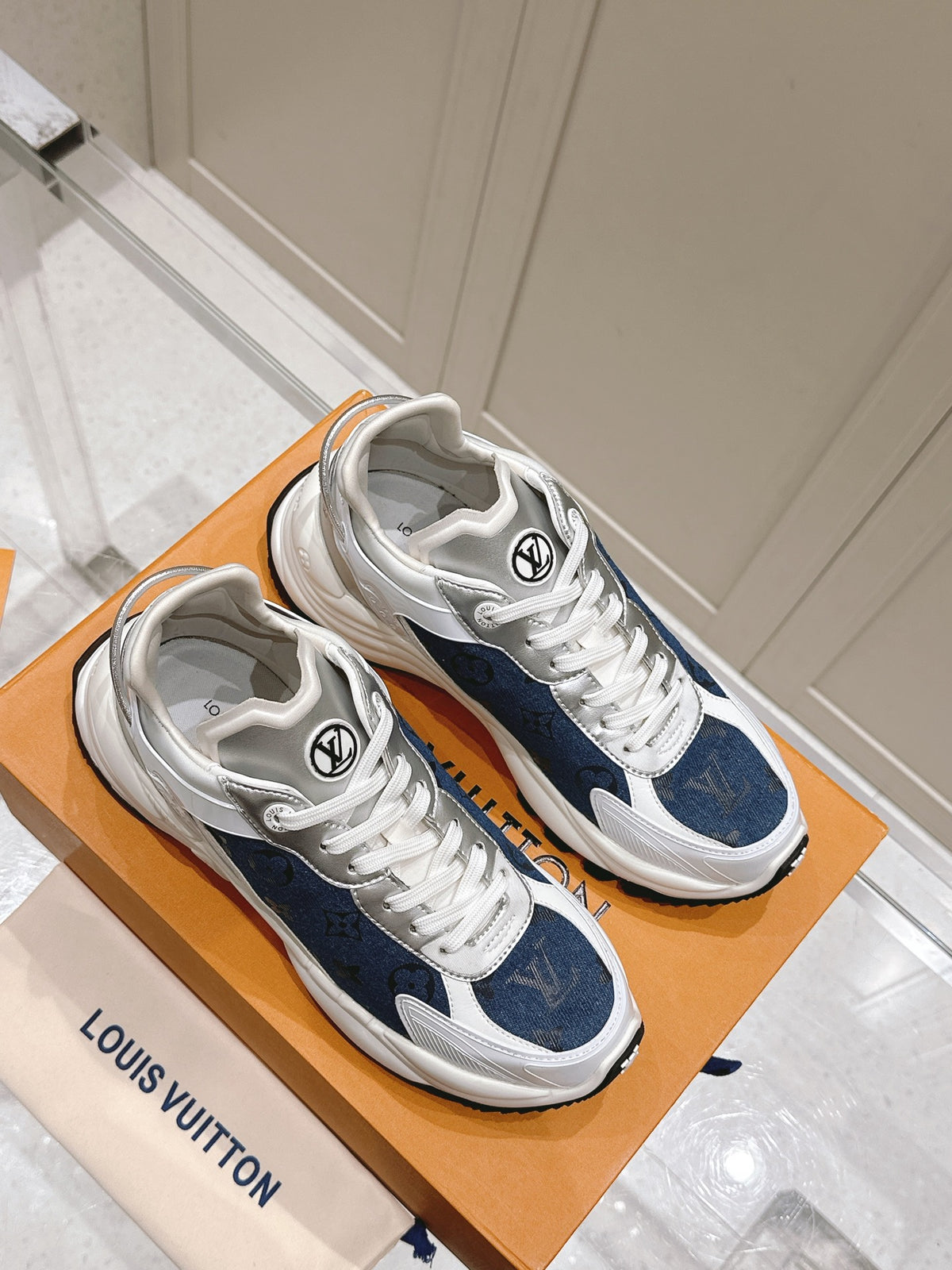 China Replica LV Women Shoes 136usd Only