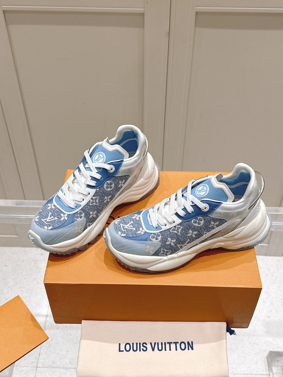 China Replica LV Women Shoes 136usd Only