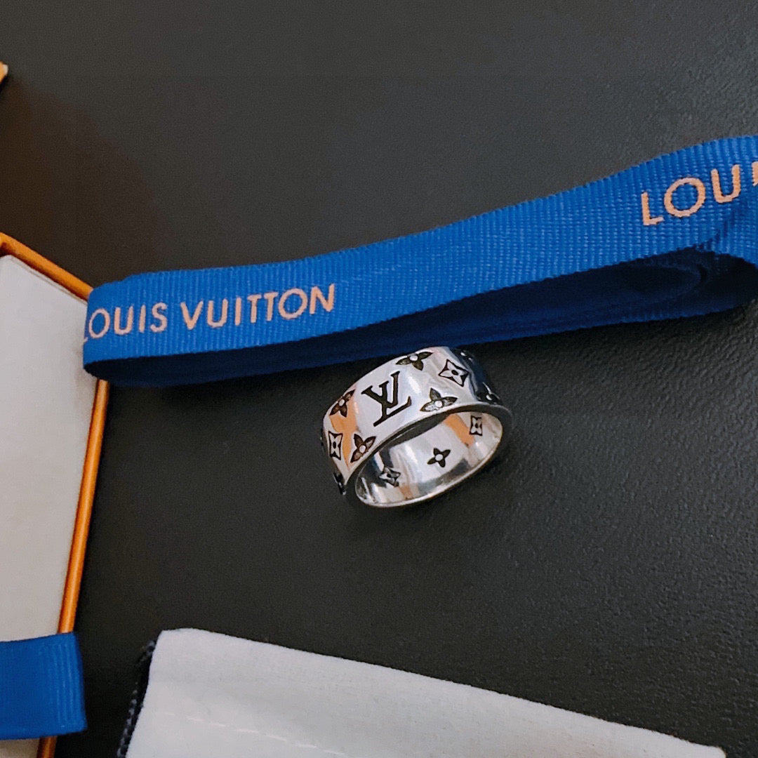 China Replica LV Necklaces 36usd Only