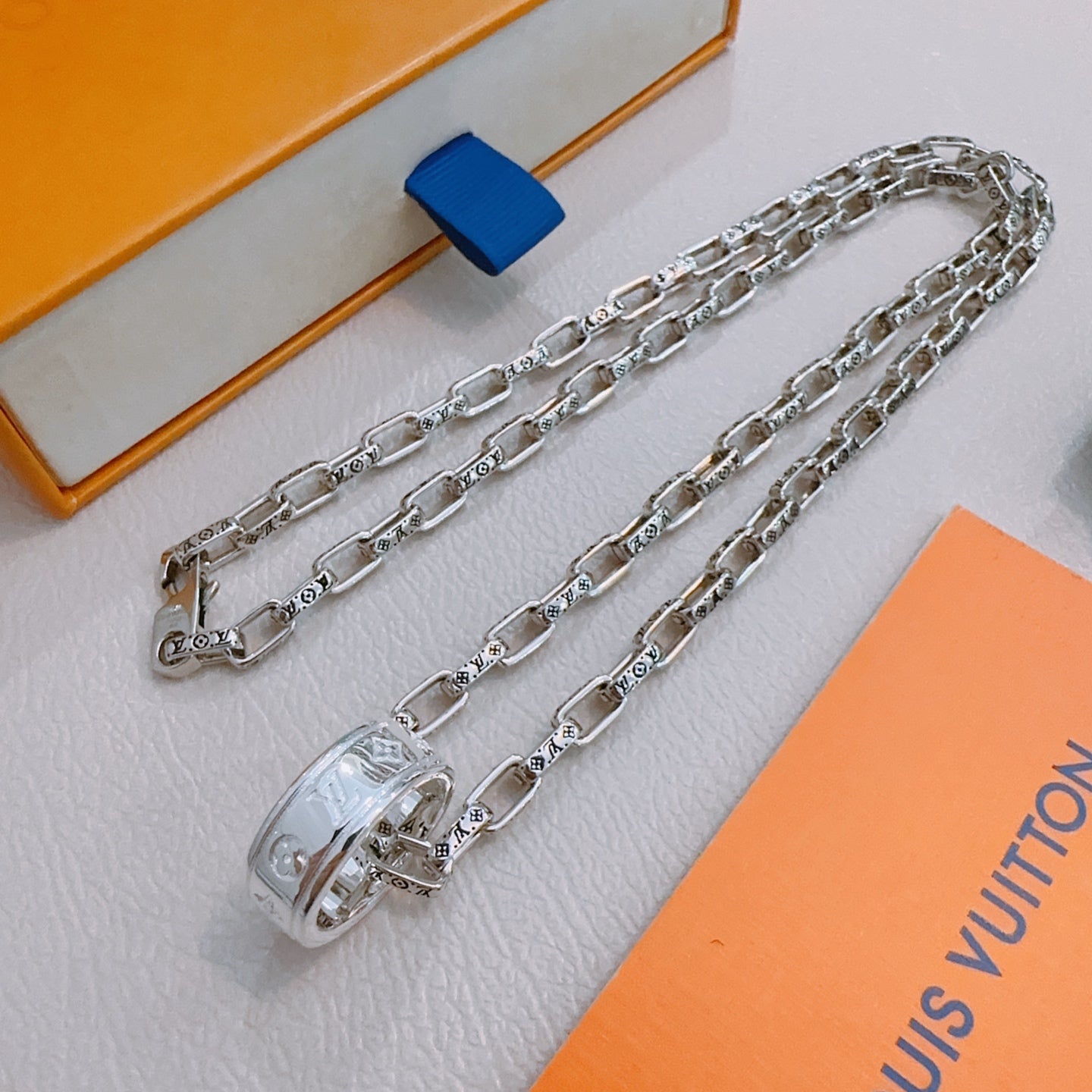 China Replica LV Necklaces 78usd Only