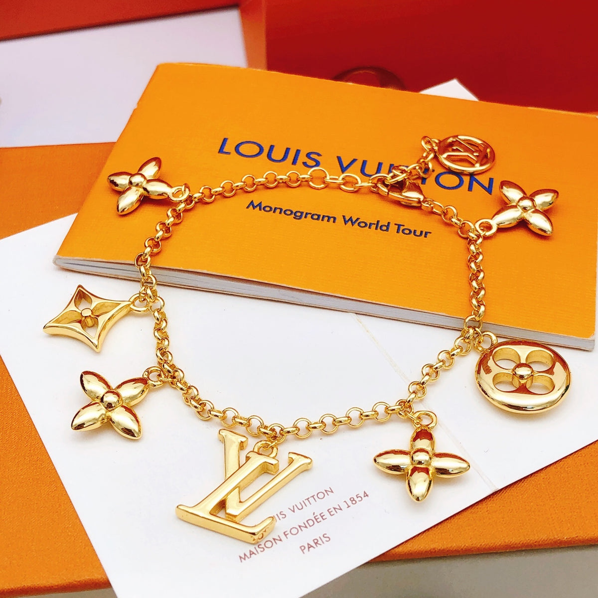 China Replica LV Bracelets 30usd Only